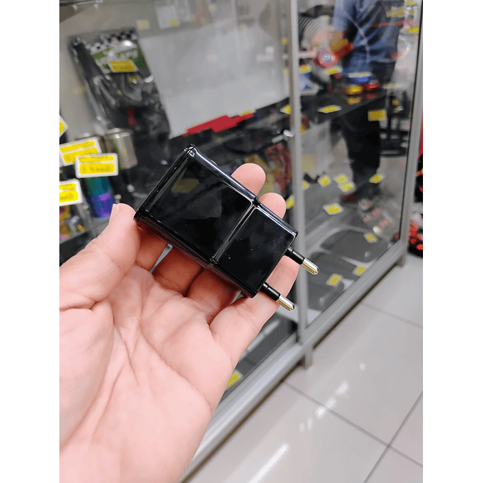 Mini cámara de seguridad y vigilancia Espia tipo cargador de celular 3