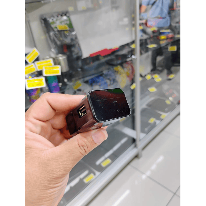 Mini cámara de seguridad y vigilancia Espia tipo cargador de celular 17