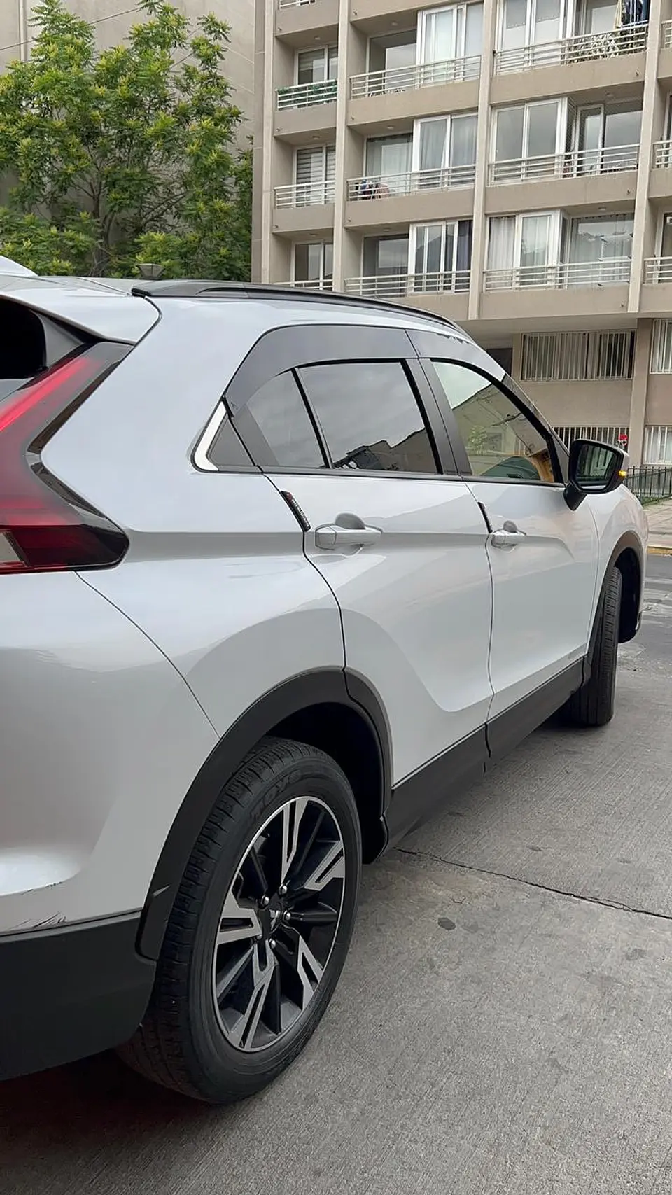 Bota Aguas plano Mitsubishi Eclipse Cross 2022-25 6
