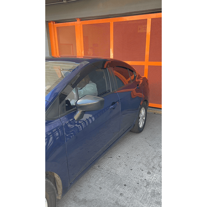  ¡Bota Aguas de Acrílico 2mm plano Negro Brillante a Medida para auto Nissan New Versa 2020 a 2025 4