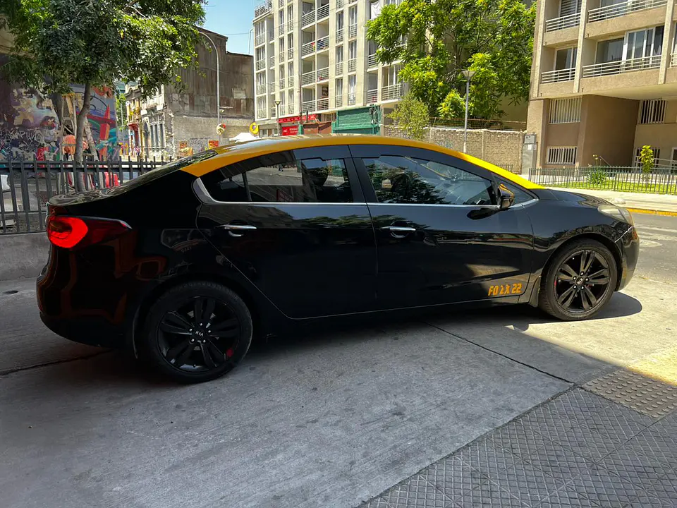 Bota Aguas 2mm Negro Brillante - Kia Cerato sedan 2012-16 8