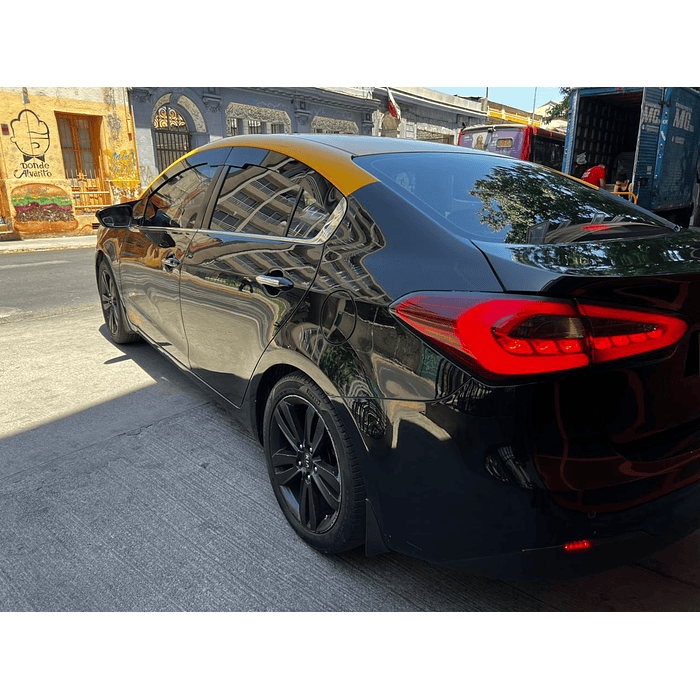  ¡Bota Aguas de Acrílico 2mm plano Negro Brillante a Medida para auto Kia Cerato sedan 2012 a 2016 10