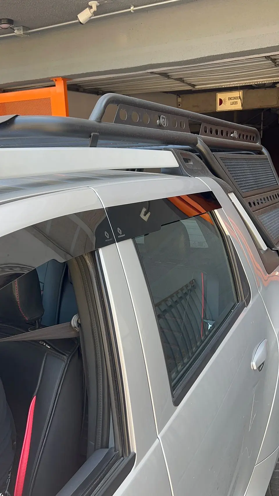 Bota Aguas 2mm Negro Brillante - Renault Oroch 2015-21 3