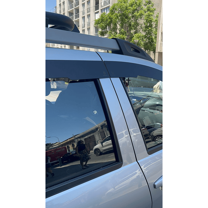  ¡Bota Aguas de Acrílico 2mm plano Negro Brillante a Medida para auto Renault Oroch 2015 a 2021  10