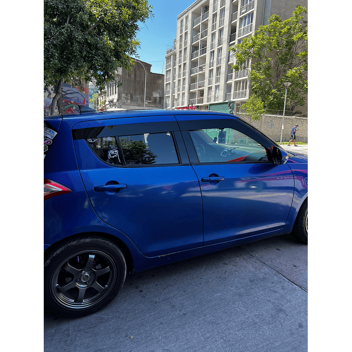 Bota Aguas de Acrílico 2mm plano Negro Brillante a Medida para auto Suzuki Swift 2011 a 2017 7