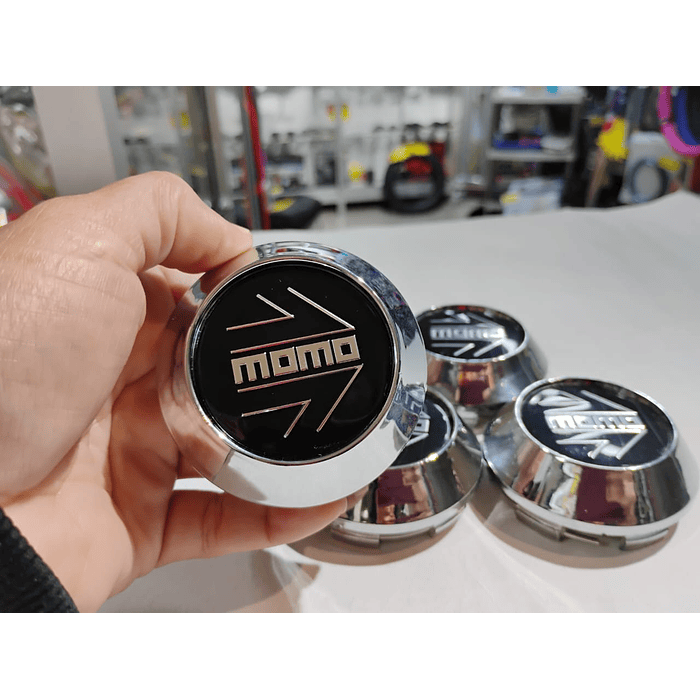 X4 Tapa centro de llantas de auto tunning conica Medida 58mm interior X 60mm exterior marca Momo. negra letra plata 6