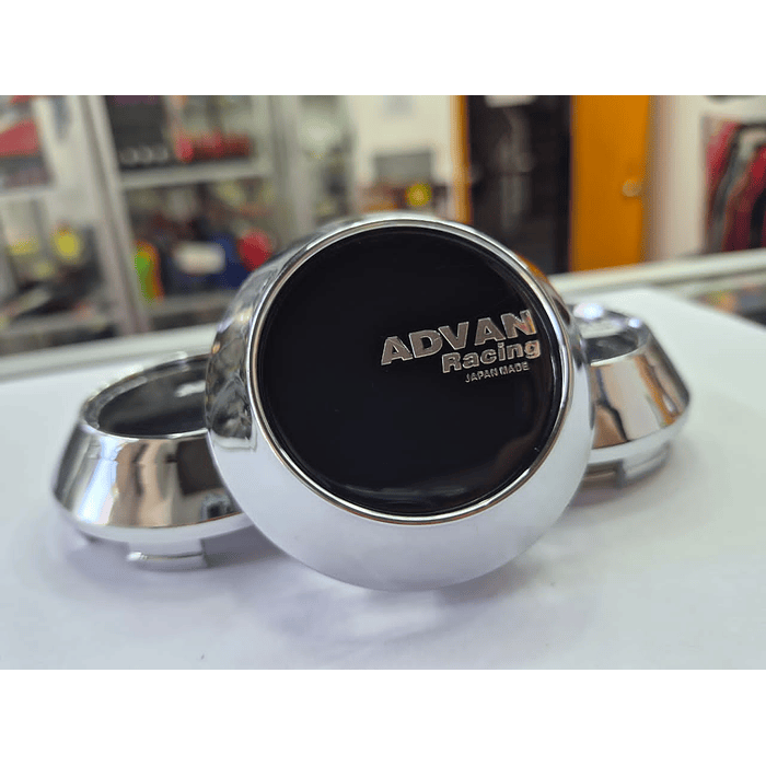 X4 Tapa centro de llantas de auto tunning conica Medidas 58mm interior X 60mm exterior marca advan racing  negra  logo plata 5