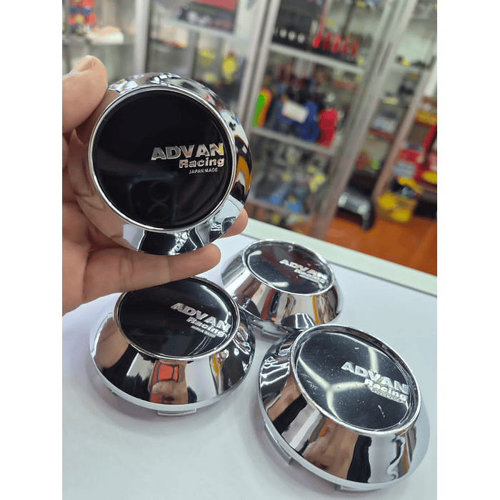X4 Tapa centro de llantas de auto tunning conica Medidas 58mm interior X 60mm exterior marca advan racing  negra  logo plata 7