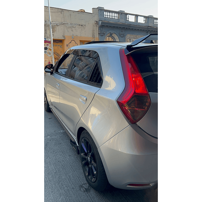 🚘✨ ¡Bota Aguas de Acrílico 2mm plano Negro Brillante a Medida para auto MG3 2019 a 2024 5