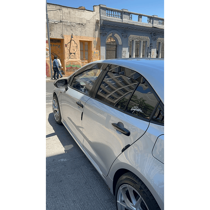 🚘✨ ¡Bota Aguas de Acrílico 2mm plano Negro Brillante a Medida para auto Toyota Corolla Sedan 2022 a 2025 4