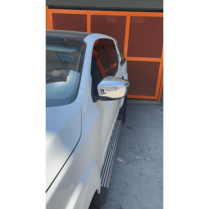 🚘✨ ¡Bota Aguas de Acrílico 2mm plano Negro Brillante a Medida para auto Nissan NP300 2015 a 2024  7