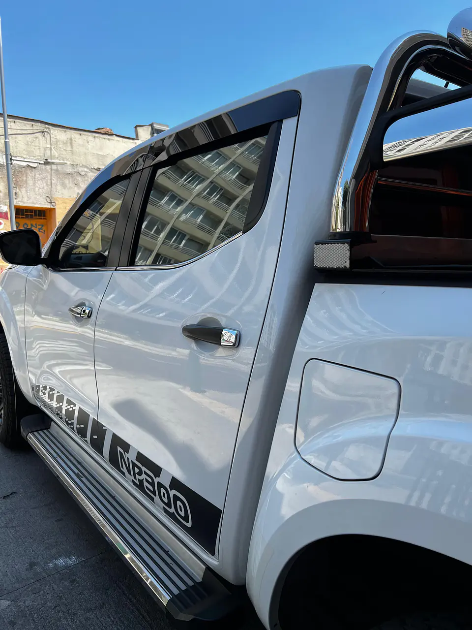Bota Aguas 2mm Negro Brillante - Nissan NP300 2015-24 18