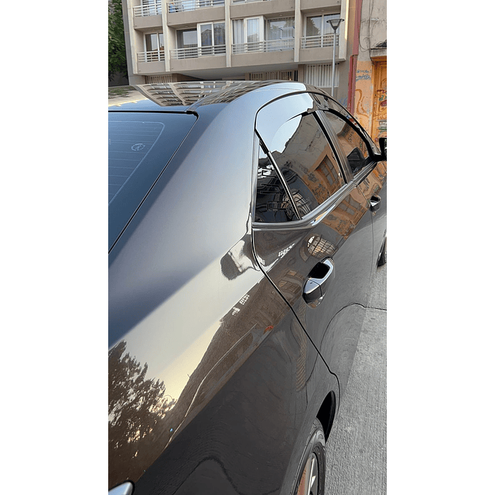 🚘✨ ¡Bota Aguas de Acrílico 2mm plano Negro Brillante a Medida para auto Toyota Corolla 2014 a 2019 5