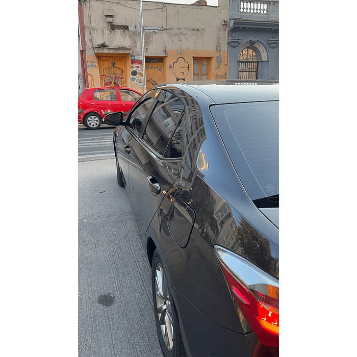 🚘✨ ¡Bota Aguas de Acrílico 2mm plano Negro Brillante a Medida para auto Toyota Corolla 2014 a 2019 7