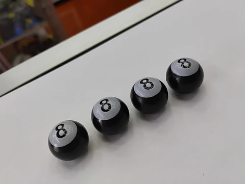 Set de 4 Tapas de Válvulas Universal Tuning BOLA 8