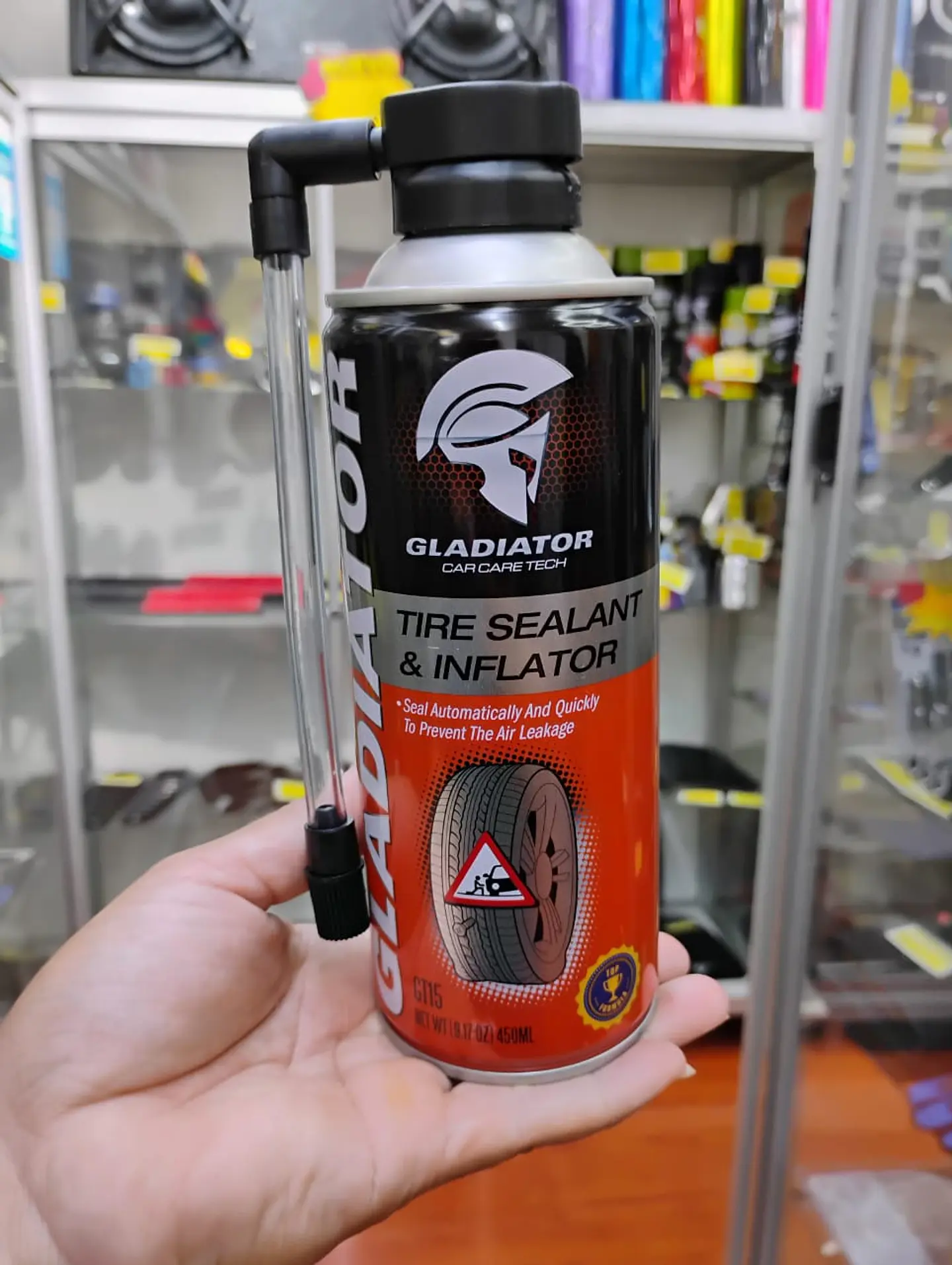 Sellador inflador de neumaticos gladiator anti- pinchaso 450ml 1