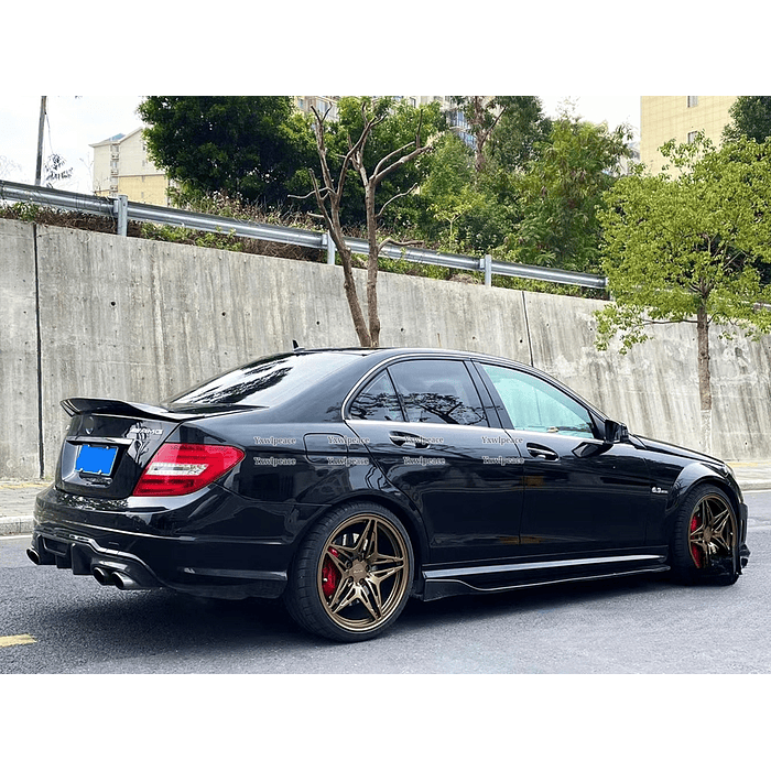 💥Oferta imperdible💥 Aleron trasero de maletero estilo Boca de pato diseño en fibra de carbono medidas 120cm x 16.5cm 24