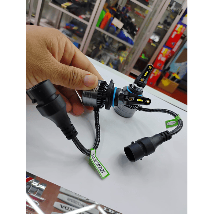 🚨 *¡OFERTA IMPERDIBLE!* 🚨   💡 *2 Ampolletas LED Mini Turbo CSP T11 9005 7