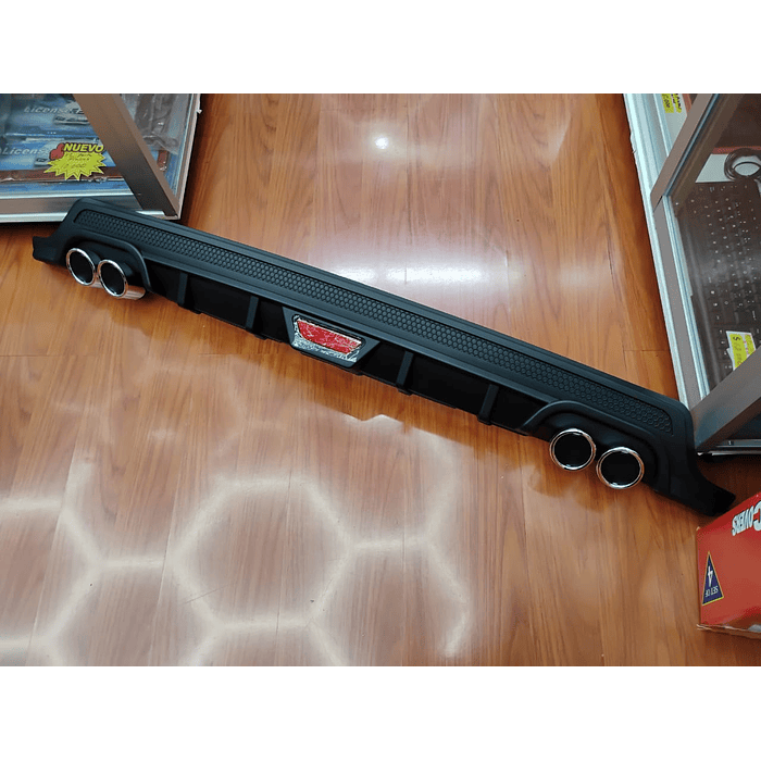 💥Oferta liquidacion💥 Difusor de parachoques trasero Tunning estilo doble cola de escape y tercer stop decorativo medida largo 128cm , negro con malla 💰precio 16990💰 1