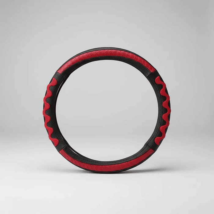 ¡Gran oferta! 🚗💨   *Forro Cubre Volante* de *Eco Cuero Negro con detalles trenzados en Rojo* - *Anti-resbalante* y de *alta calidad.  💰 **Precio:$8.990* pesos 1