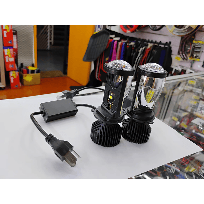 💥SUPER LIQUIDACION REMATE💥   X2 Ampolletas de faros delanteros de Auto H4 proyector lupa LED Canbus 20.000 lumenes 150W 6000K  12-24v alta y baja 8