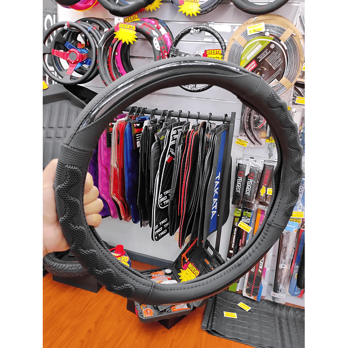 ¡Gran oferta! 🚗💨   *Forro Cubre Volante* de *Eco Cuero Negro con detalles de Carbono* 5