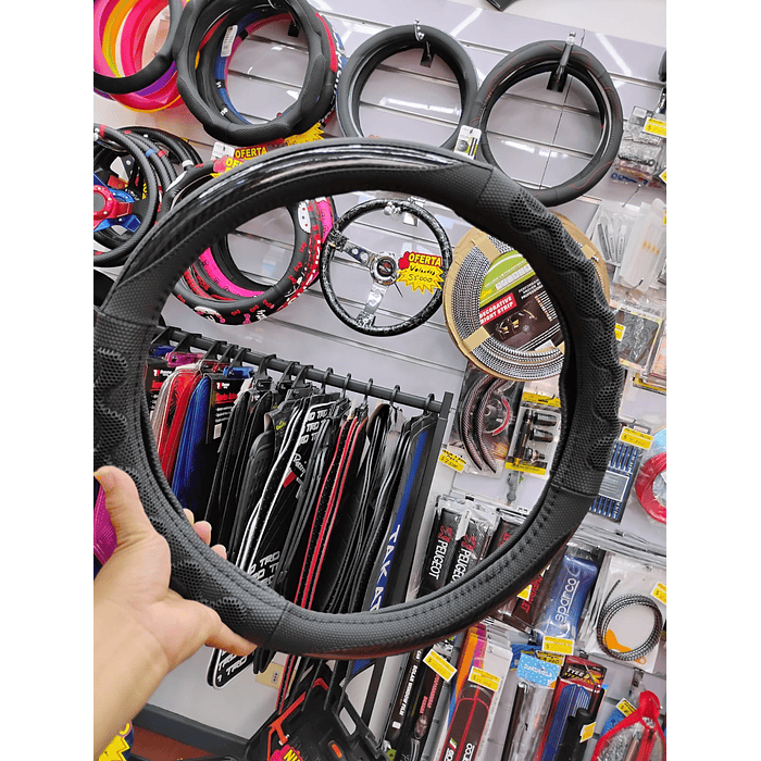¡Gran oferta! 🚗💨   *Forro Cubre Volante* de *Eco Cuero Negro con detalles de Carbono* 8