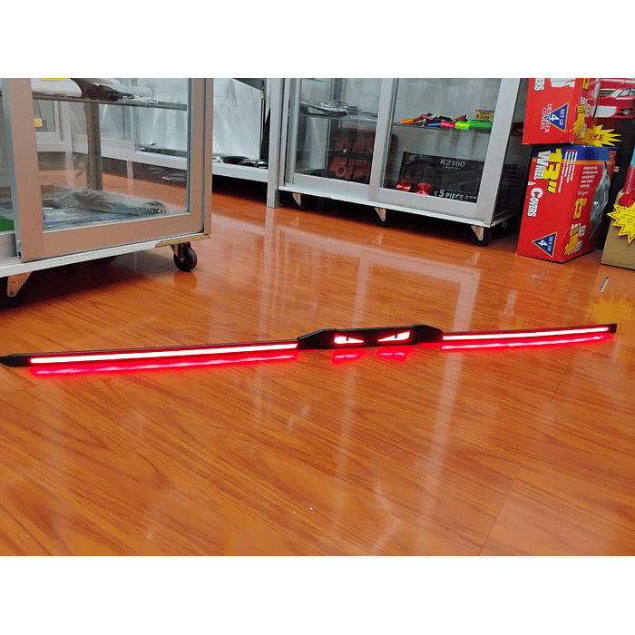 Lip Alerón trasero tunning de goma de 3 piezas Carbono diseño de ojos luz LED 124cm  1