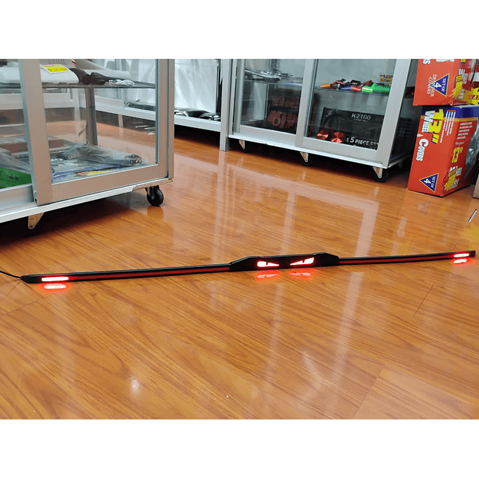 Lip Alerón trasero tunning de goma de 3 piezas Carbono diseño de ojos luz LED 124cm  13