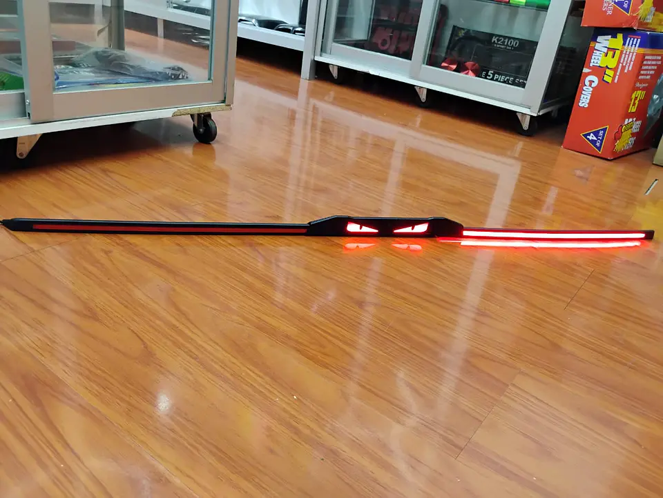 Lip alerón - trasero de goma de 3 piezas Carbono de ojos luz LED 21