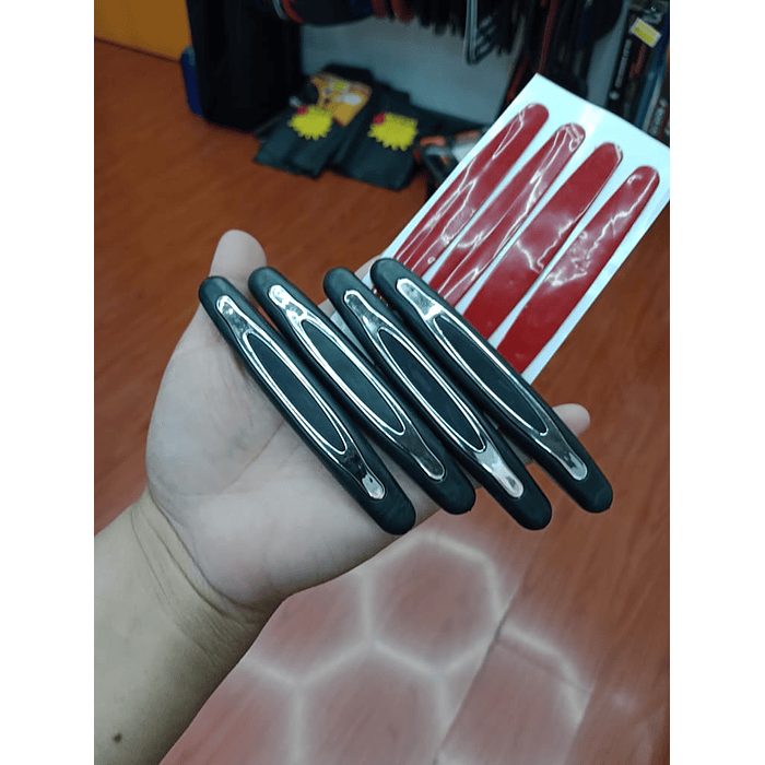 Set X4 tope de puertas protectores goma grueso anticolision tope de retrovisor, tope de parachoques Borde de puerta lateral de auto universal antiarañazos Negro con plata  9