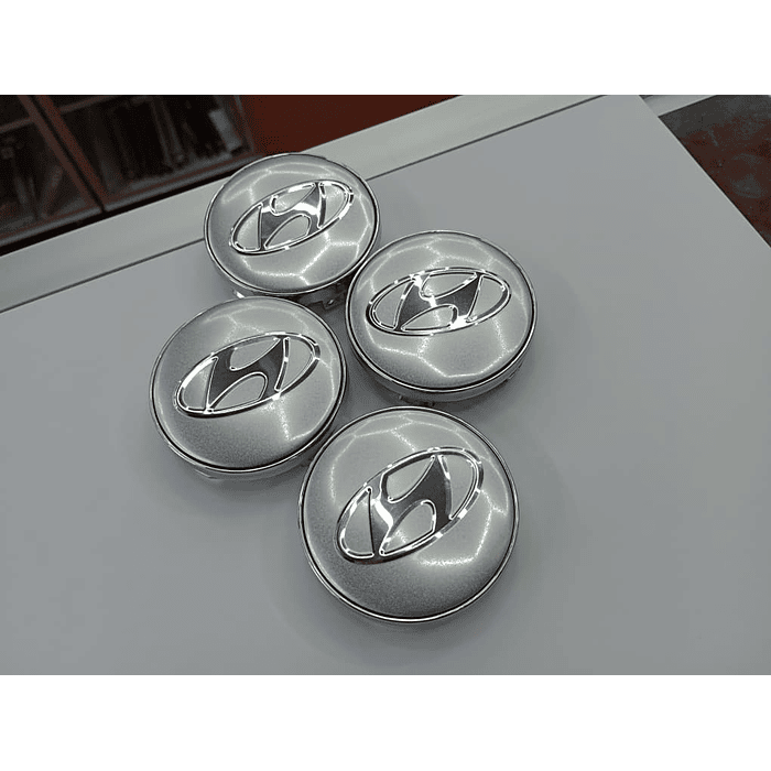 Set X4 Tapa centro de Llantas de autos  universal marca Hyundai 3