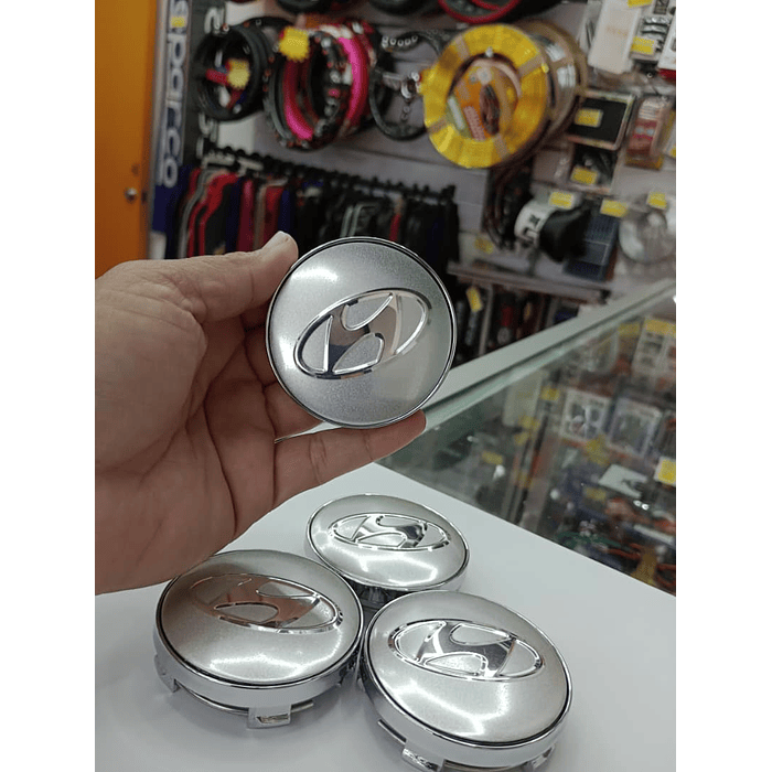 Set X4 Tapa centro de Llantas de autos  universal marca Hyundai 5