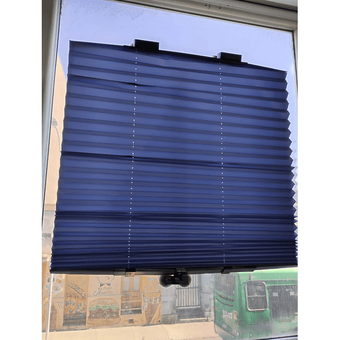 Cortina sombrilla retráctil Para Auto Parabrisas Protector Solar medidas 70cm x 140cm  1