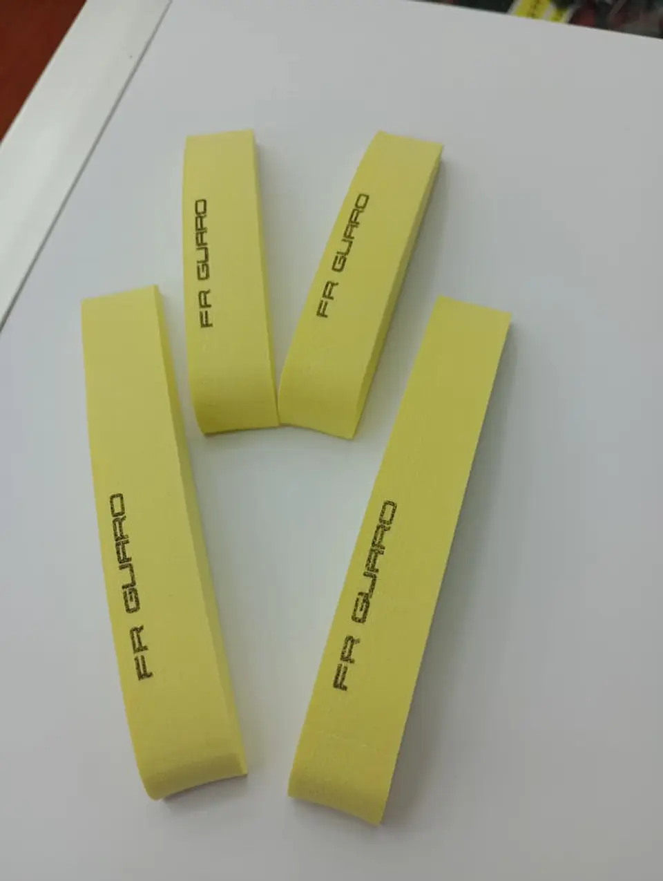 X4 tiras topes de puerta de goma Eva autoadhesivos para autos 2