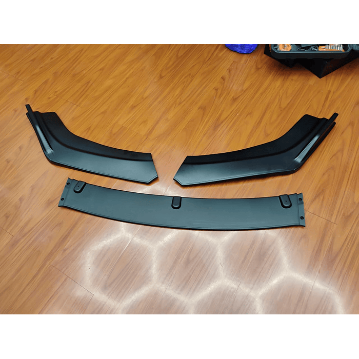 ¡Oferta imperdible! 🔥   *Front Lip / Bumper Faldón Delantero* (3 piezas Negro mate)  1