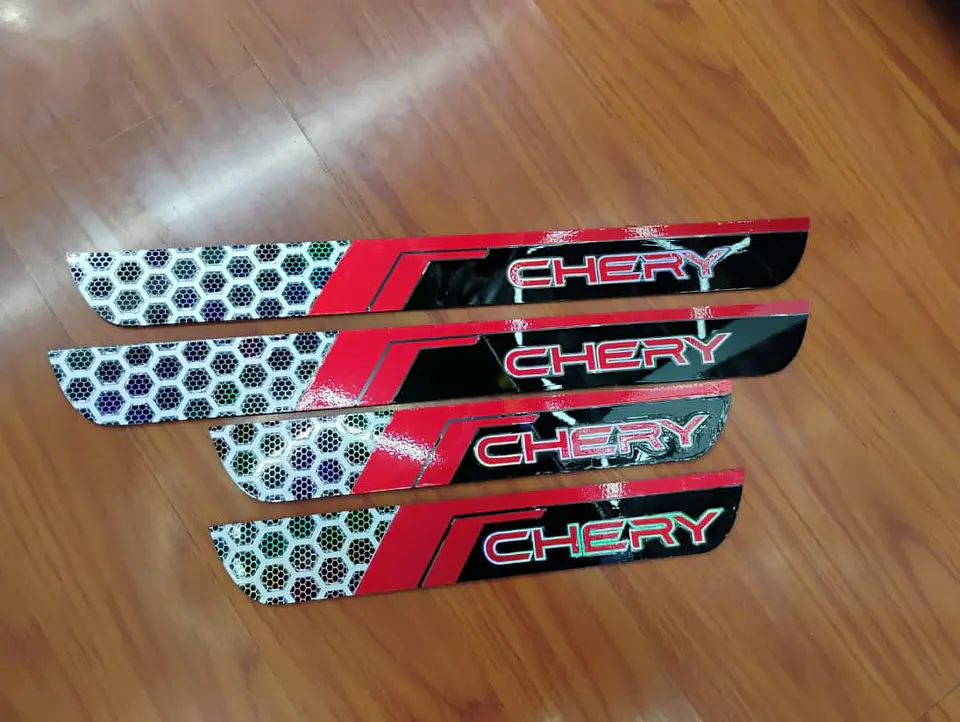 Cubre zócalos/pisadera multifunción acrílico - Chery 2