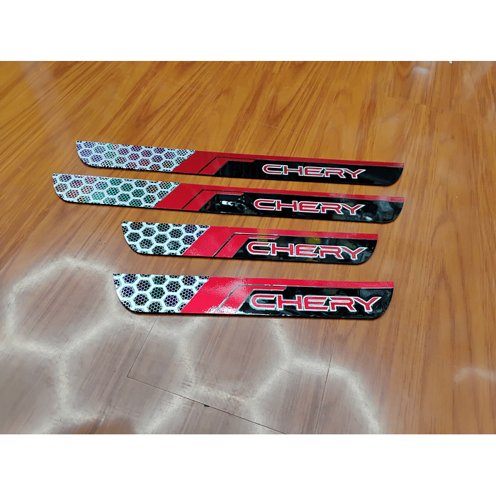 ¡Oferta de liquidación! Cubre Zócalos / Pisadera Multifunción en Acrílico Protector para Autos Universal Chery 8