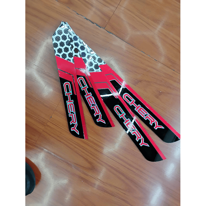 ¡Oferta de liquidación! Cubre Zócalos / Pisadera Multifunción en Acrílico Protector para Autos Universal Chery 12