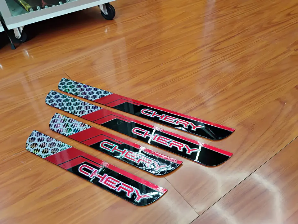 Cubre zócalos/pisadera multifunción acrílico - Chery 15