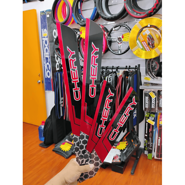 ¡Oferta de liquidación! Cubre Zócalos / Pisadera Multifunción en Acrílico Protector para Autos Universal Chery 18