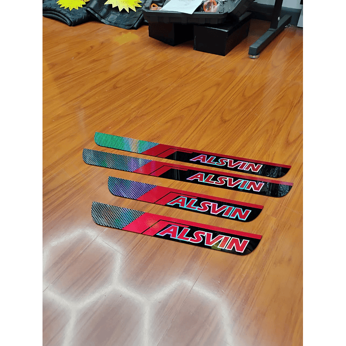 ¡Oferta de liquidación! 🚗💨 Cubre Zócalo / Pisadera Multifunción en Acrílico Protector para Autos Universal Changan Alsvin  1