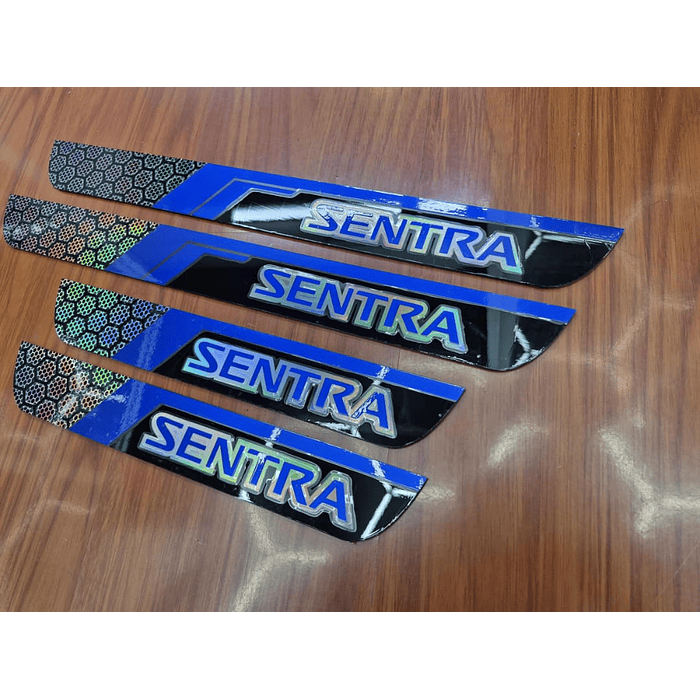 ¡Oferta de liquidación! 🚗💨 Cubre Zócalos / Pisadera Multifunción en Acrílico Protector para Autos Universal Nissan Sentra  7