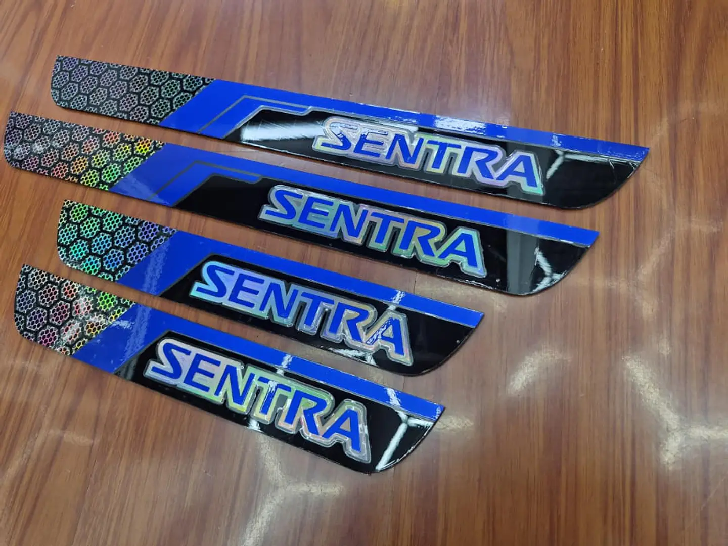 Cubre zócalos/pisadera multifunción acrílico - Nissan Sentra 7