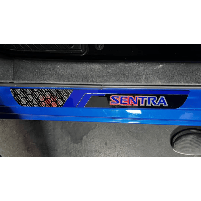 ¡Oferta de liquidación! 🚗💨 Cubre Zócalos / Pisadera Multifunción en Acrílico Protector para Autos Universal Nissan Sentra  10