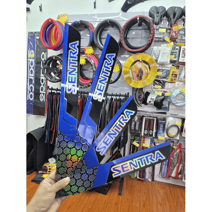 ¡Oferta de liquidación! 🚗💨 Cubre Zócalos / Pisadera Multifunción en Acrílico Protector para Autos Universal Nissan Sentra  14