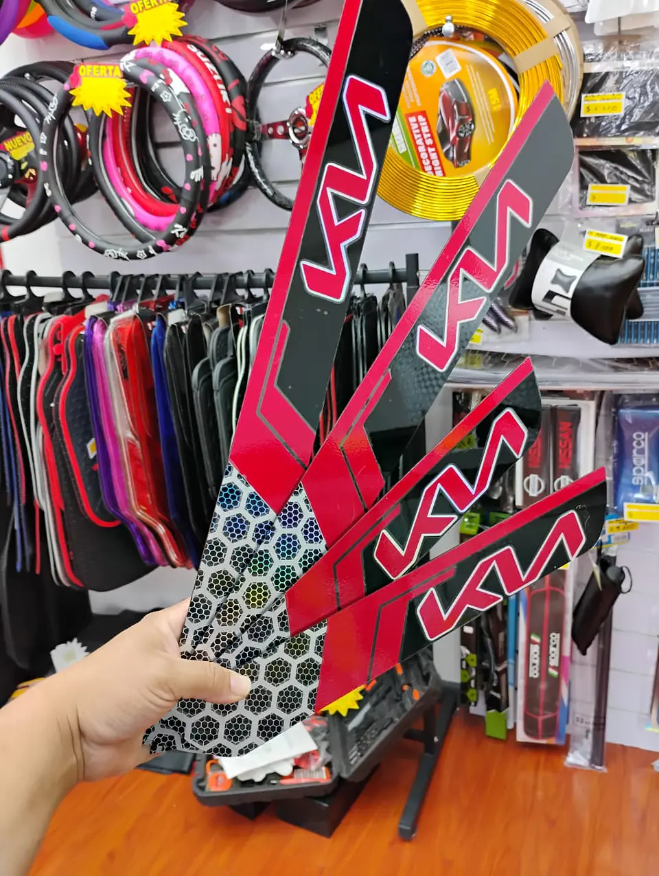 Cubre zócalos/pisadera multifunción acrílico - Kia logo 1