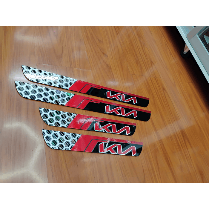 ¡Oferta de liquidación! Cubre Zócalos / Pisadera Multifunción en Acrílico Protector para Autos Universal Kia logo nuevo 9