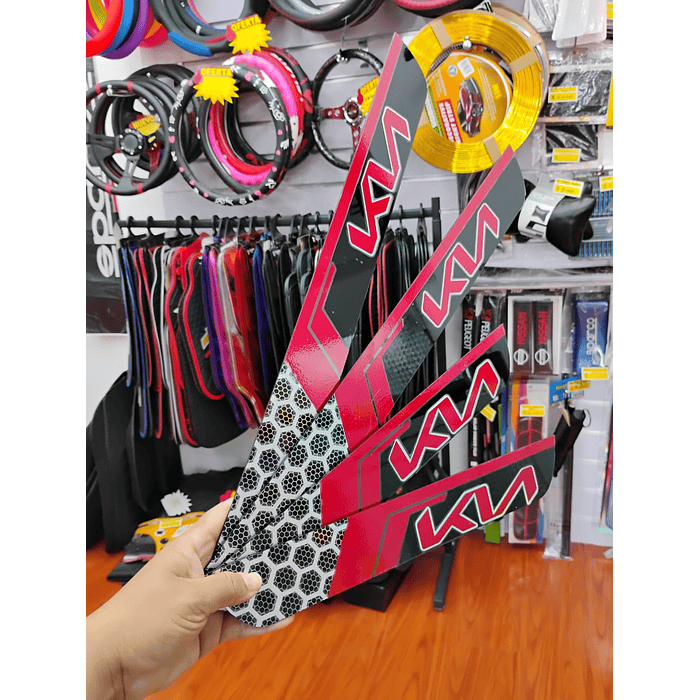 ¡Oferta de liquidación! Cubre Zócalos / Pisadera Multifunción en Acrílico Protector para Autos Universal Kia logo nuevo 13