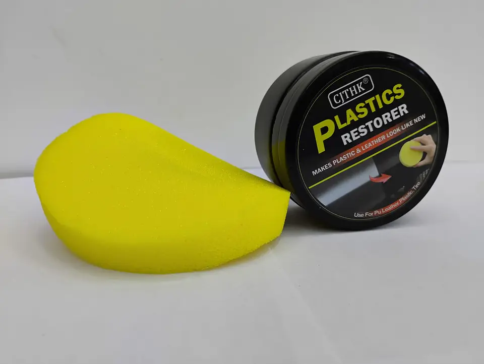 Crema renovadora de piezas plásticas para interior y exterior de autos 5